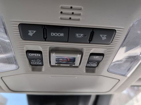 Used 2023 Toyota RAV4 Limited AWD/4WD image 19