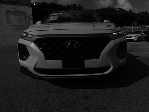 Used 2019 Hyundai Santa Fe AWD image 8