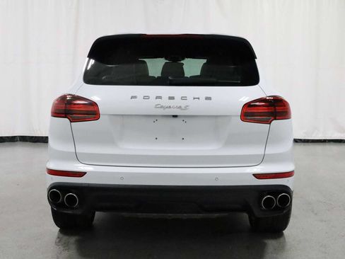 Used 2015 Porsche Cayenne S AWD/4WD image 7