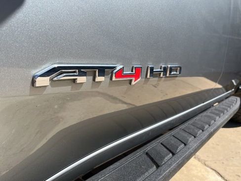 Used 2025 GMC Sierra 2500 AT4 w/ AT4 Premium Plus Package AWD/4WD image 12