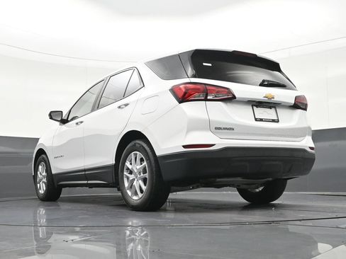 Used 2022 Chevrolet Equinox LS FWD image 25
