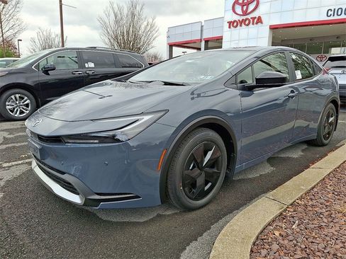 New 2026 Toyota Prius Plug-In Hybrid image 2