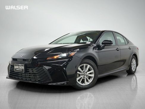 Used 2026 Toyota Camry LE FWD image 1
