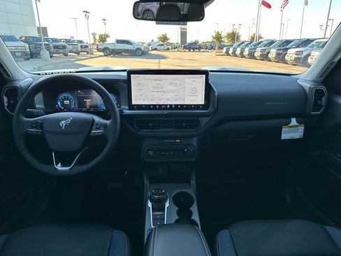 New 2025 Ford Bronco Sport Outer Banks image 12