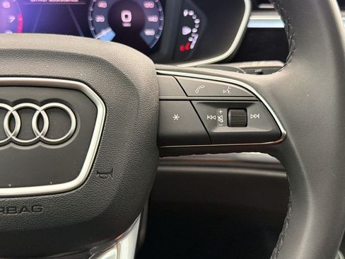 Used 2025 Audi Q3 2.0T Premium AWD/4WD image 16