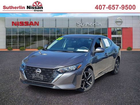 Used 2025 Nissan Sentra SV FWD image 1