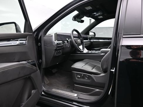Used 2025 Cadillac Escalade Sport w/ LPO, ONYX Package AWD/4WD image 4