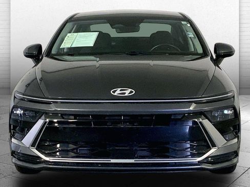 Used 2025 Hyundai Sonata SEL FWD image 2