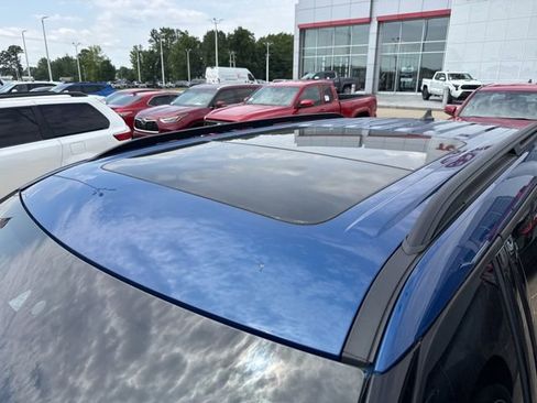 Used 2023 Ford Explorer XLT w/ Equipment Group 202A AWD/4WD image 3