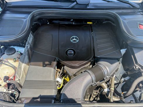 Used 2025 Mercedes-Benz GLE 350 4MATIC image 39