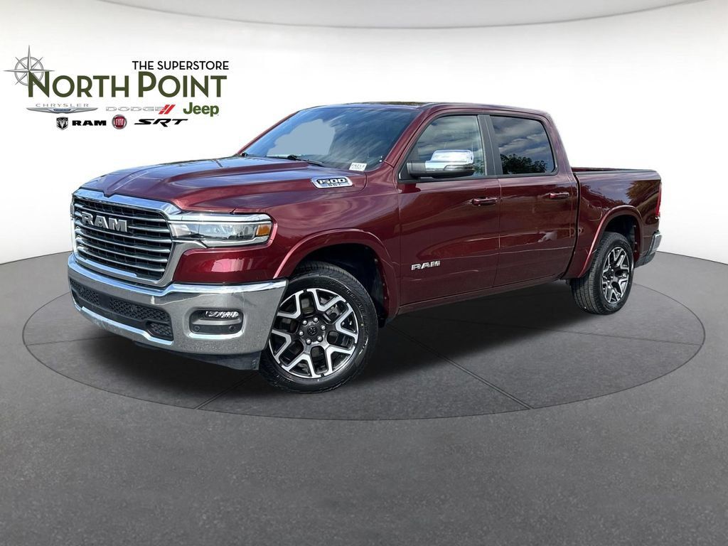 Used 2025 RAM 1500 Laramie AWD/4WD image 1