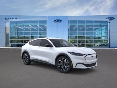 New 2025 Ford Mustang Mach-E Select w/ Comfort Package Lite