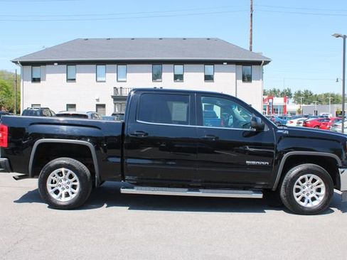 Used 2018 GMC Sierra 1500 SLE w/ SLE Value Package image 6