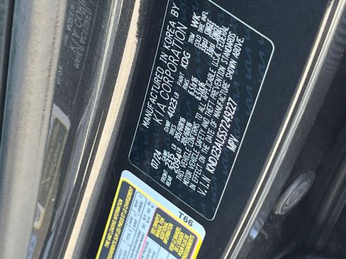 Used 2025 Kia Soul LX w/ LX Technology Package FWD image 29