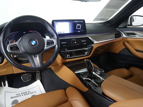 Used 2023 BMW 530i w/ M Sport Package RWD image 17