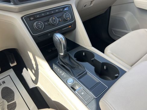 Used 2019 Volkswagen Atlas SE w/ Panoramic Sunroof Package image 19