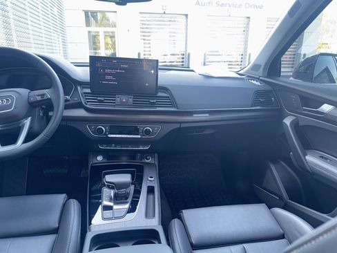 Certified 2025 Audi Q5 e Premium Plus image 23