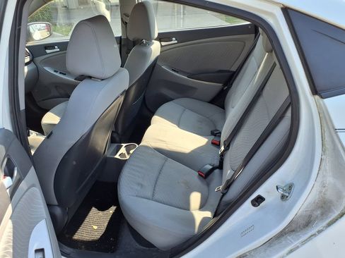 Used 2016 Hyundai Accent SE w/ Option Group 03 FWD image 12