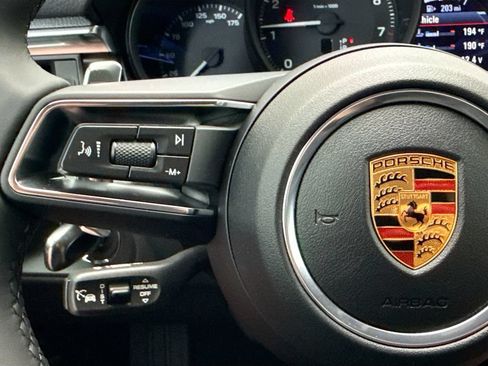 Used 2026 Porsche Macan AWD/4WD image 14