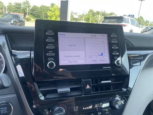 Used 2023 Toyota Camry LE w/ Convenience Package FWD image 10
