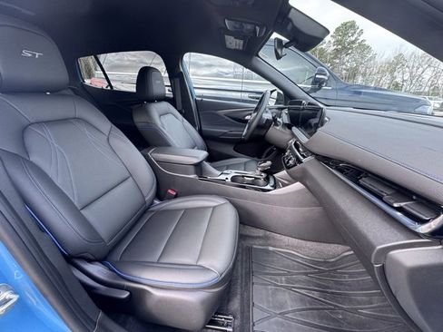 Used 2025 Buick Envista Sport Touring w/ Convenience I Package image 28