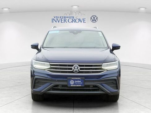 Certified 2023 Volkswagen Tiguan SE w/ Panoramic Sunroof Package AWD/4WD image 2