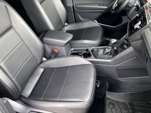 Used 2019 Volkswagen Tiguan SE image 21