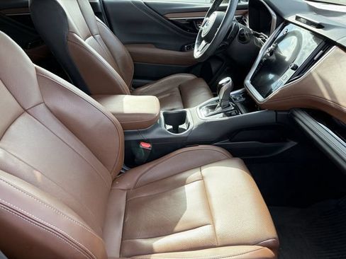 Used 2022 Subaru Outback Touring AWD/4WD image 9