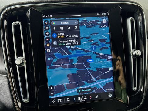 Used 2023 Volvo C40 P8 Recharge Plus w/ Climate Package image 2