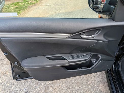 Used 2019 Honda Civic LX image 17