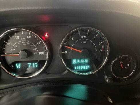 Used 2018 Jeep Wrangler Unlimited Sport S AWD/4WD image 21