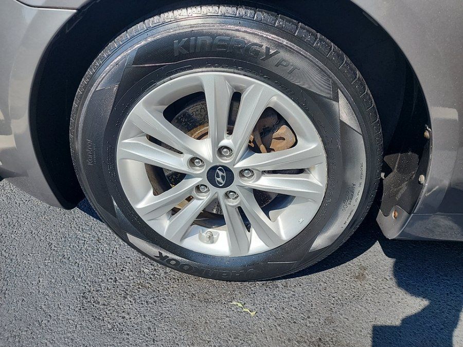 Used 2011 Hyundai Sonata GLS w/ Popular Equipment Pkg 2 FWD image 9