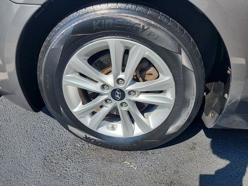 Used 2011 Hyundai Sonata GLS w/ Popular Equipment Pkg 2 FWD image 9