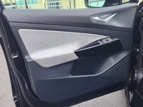 Used 2024 Volkswagen ID.4 Pro image 43