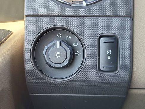 Used 2011 Ford F250 XLT w/ XLT Interior Pkg image 30