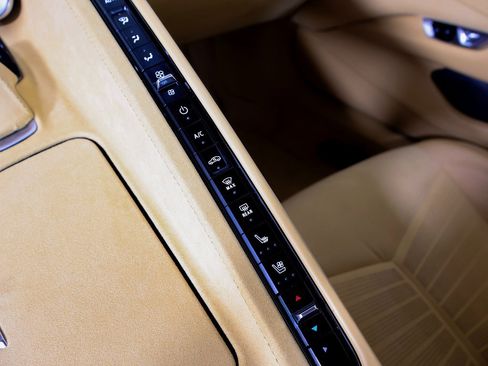 Used 2023 Chevrolet Corvette Stingray Premium Conv w/ 3LT image 21