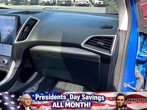 Used 2022 Ford Edge SEL w/ Convenience Package image 13