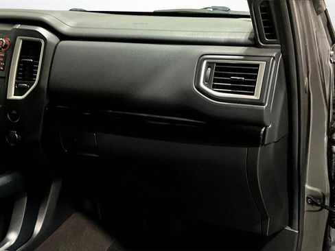 Used 2018 Nissan Titan PRO-4X image 26