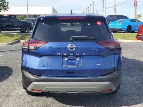 Certified 2021 Nissan Rogue SV image 5