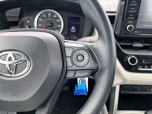 Used 2022 Toyota Corolla Cross L image 24