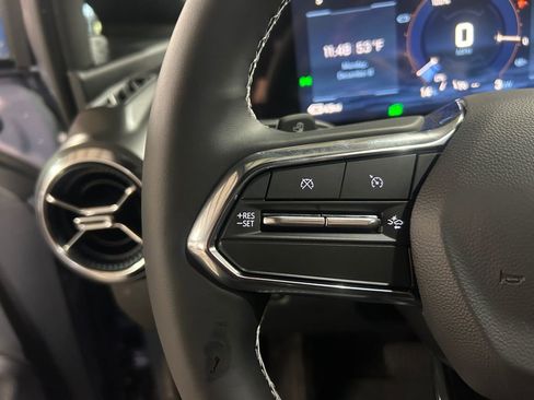 New 2026 Chevrolet Equinox EV LT image 17