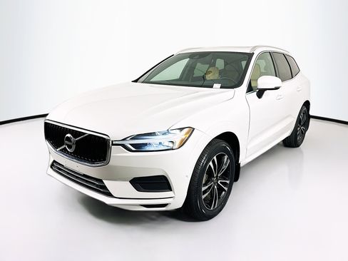 Used 2018 Volvo XC60 T5 Momentum w/ Convenience Package AWD/4WD image 3