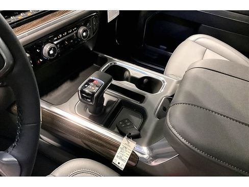 New 2026 Chevrolet Silverado 1500 LT Trail Boss w/ LT Trail Boss Premium Package AWD/4WD image 9