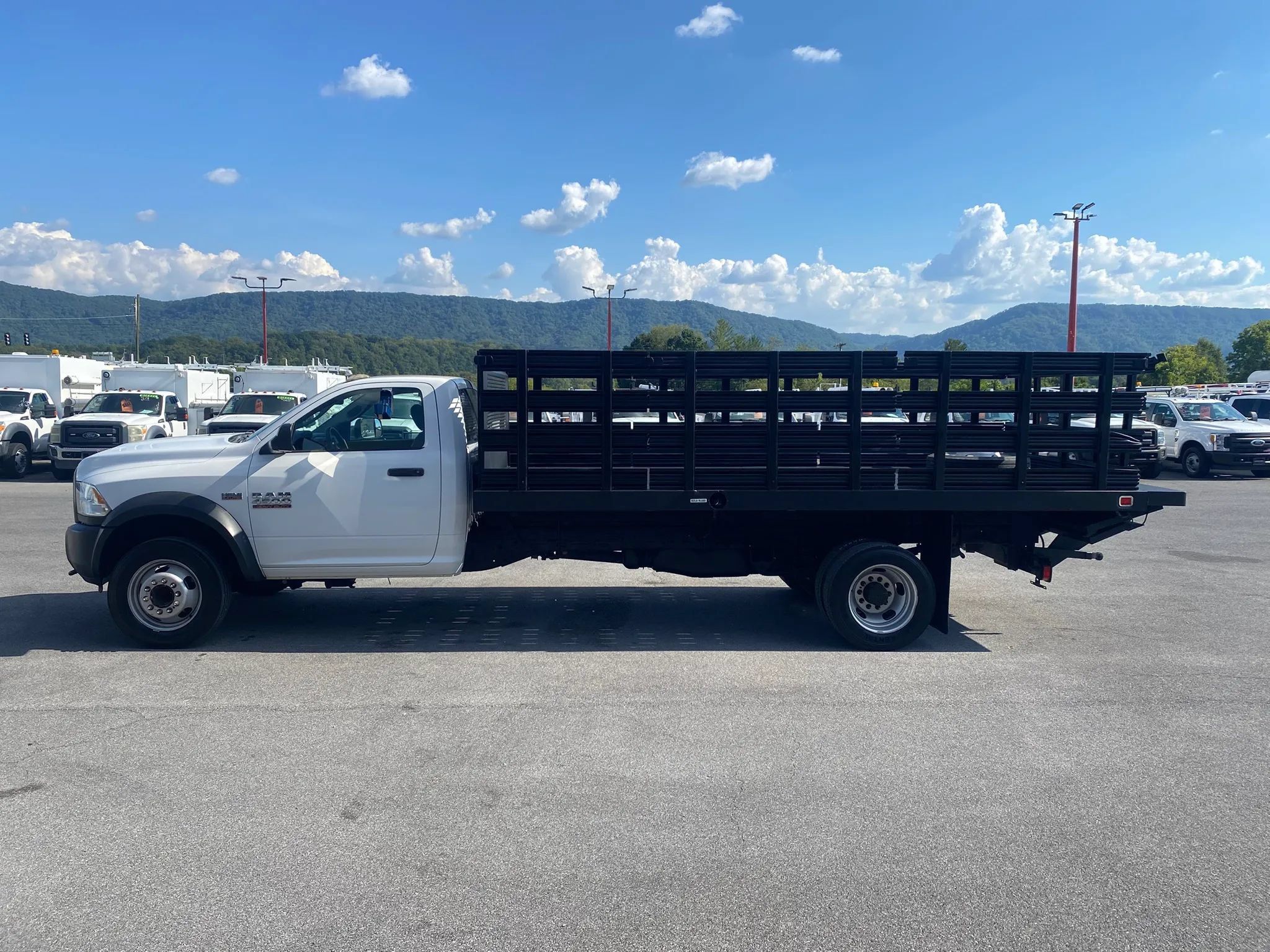 Used 2016 RAM 4500 Tradesman RWD image 5