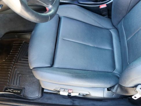 Used 2017 BMW 330i Sedan image 16