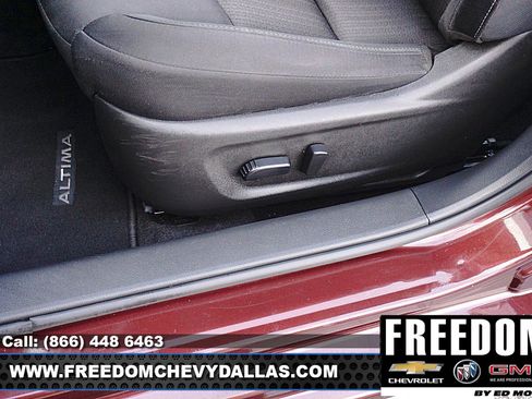 Used 2025 Nissan Altima 2.5 SV image 33