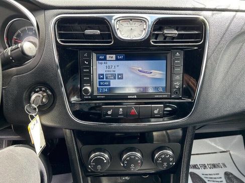 Used 2012 Chrysler 200 Limited image 18