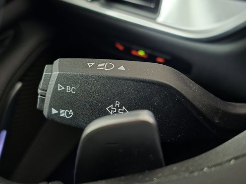 Used 2025 BMW X5 xDrive40i w/ M Sport Package image 22