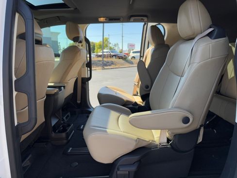 Used 2023 Toyota Sienna XLE image 14