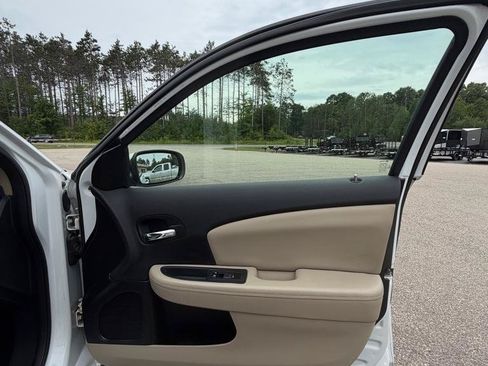 Used 2012 Chrysler 200 Limited FWD image 17